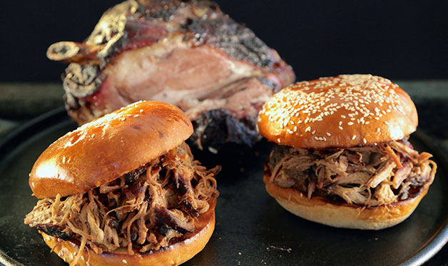 Lamb shoulder sandwiches