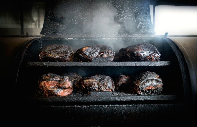 Grilling a shop pork shoulder