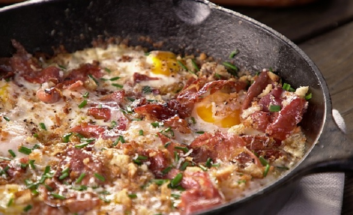 Grilled Eggs with Prosciutto and Parmesan