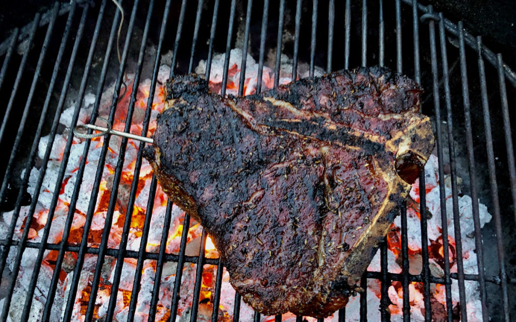 Reverse searing a steak on grill